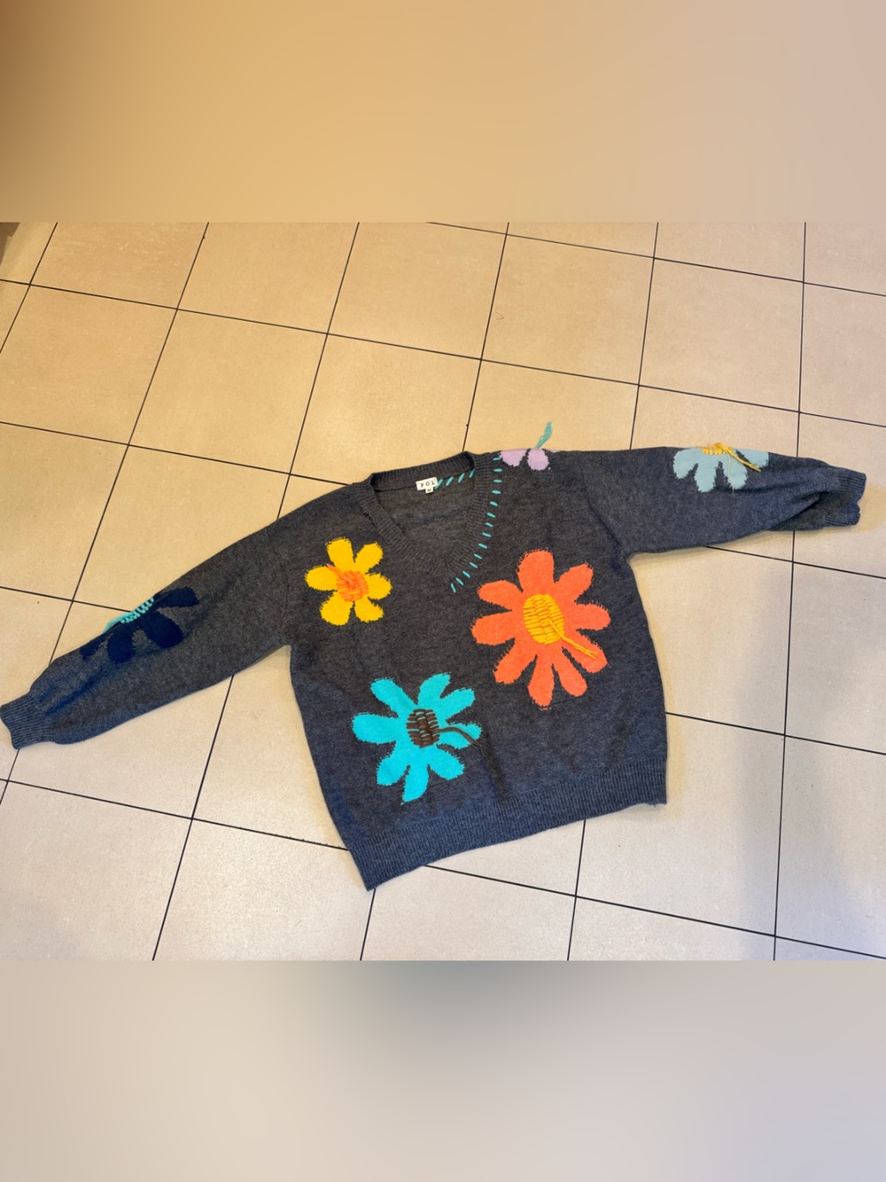POL Dark Gray Women’s Floral Knit Sweater with Bright Daisy Appliqués
